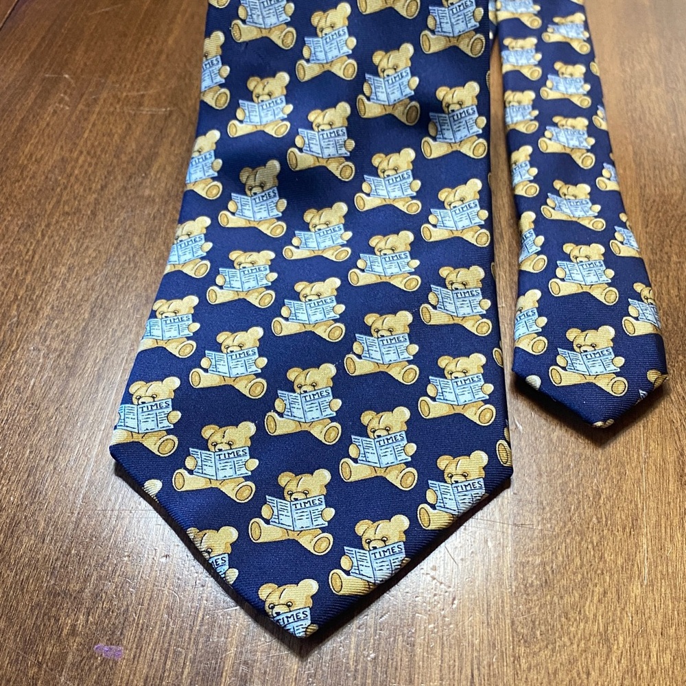 Bear Newspaper Tie Navy Beaufort Tie Rack 100% Silk Italy